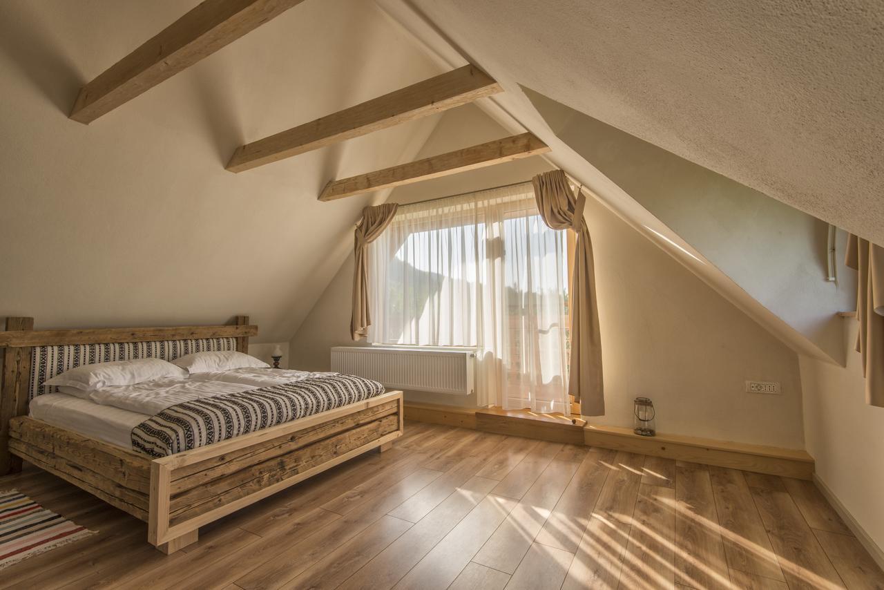 Magnolia Resort Chalets Vişeu de Sus Exteriör bild