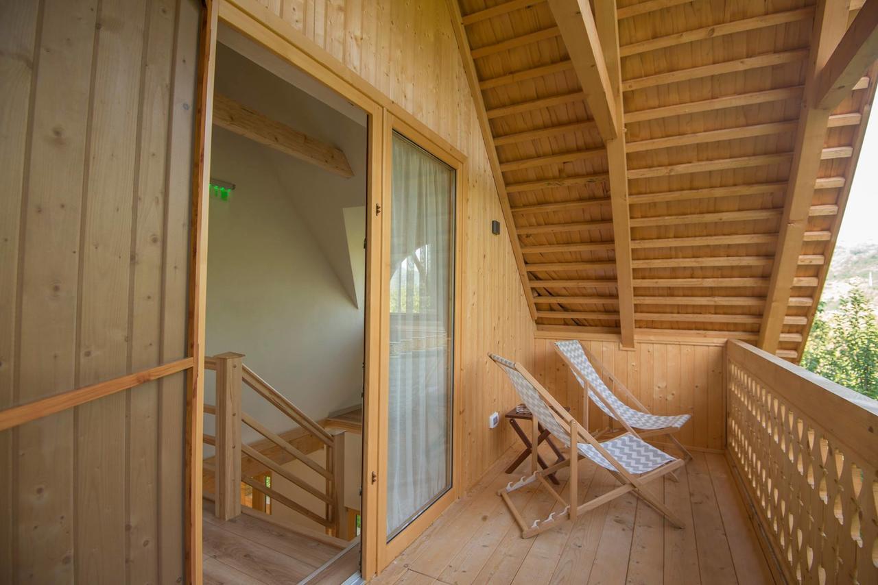 Magnolia Resort Chalets Vişeu de Sus Exteriör bild